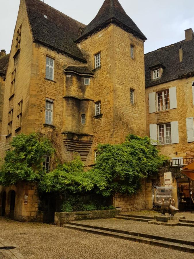 Hotel Confort Le Moulin Rouge Terrasson المظهر الخارجي الصورة