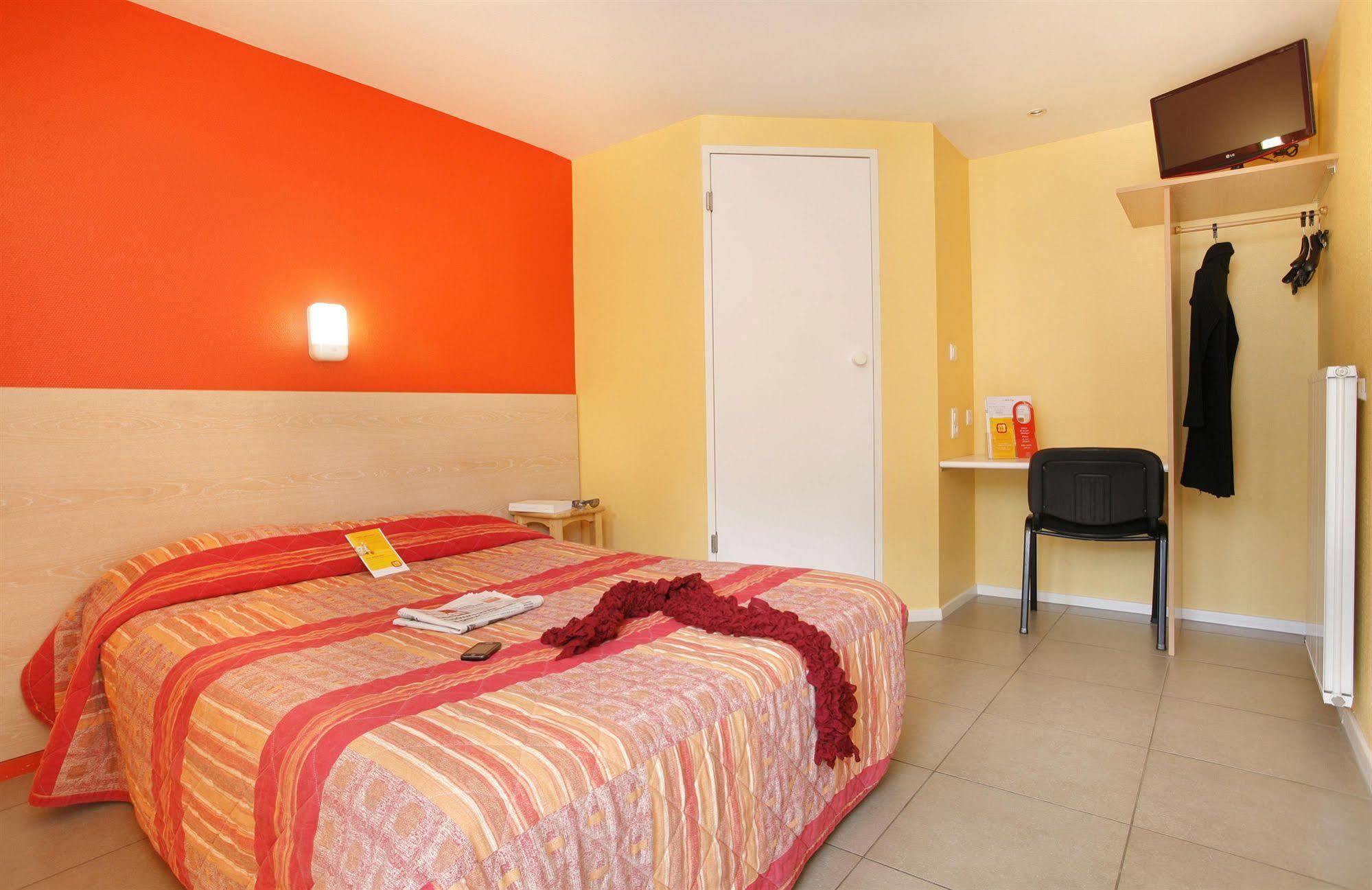 Hotel Confort Le Moulin Rouge Terrasson المظهر الخارجي الصورة